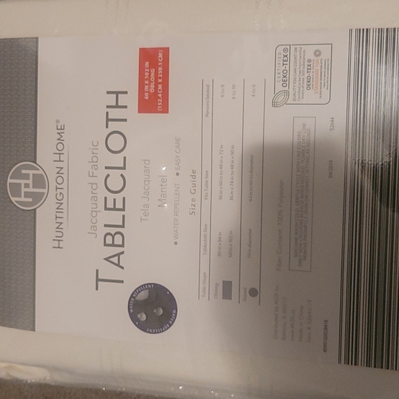 New jacquard fabric tablecloth 60x102 oblong. - Picture 4 of 5